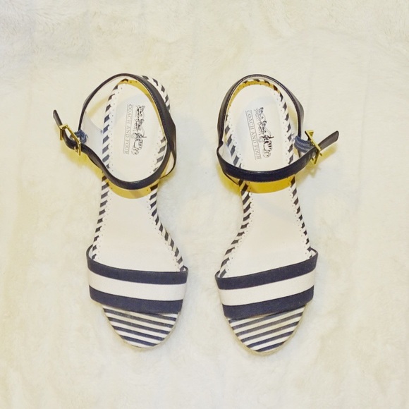 Coach and Four Wedges - Picture 2 of 8